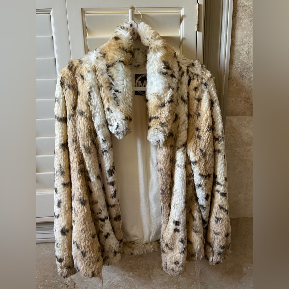 Micheal Kors cheetah print faux fur jacket